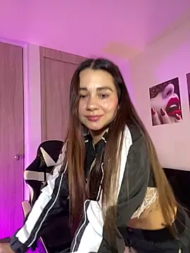 Snapshot of saray_mendozaa chatting on 06/05/26, 11:21 saray mendozaa online show from 06/05/26, 11:21