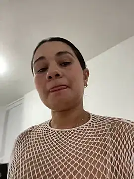 saray mendozaa online show from 04/30/26, 10:58