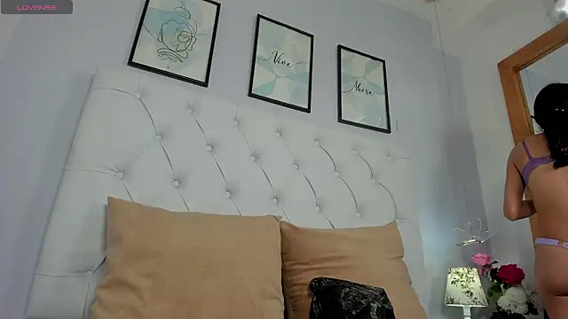 Snapshot of sweett_eyes_ chatting on 02/10/26, 05:12 sweett eyes online show from 02/10/26, 05:12