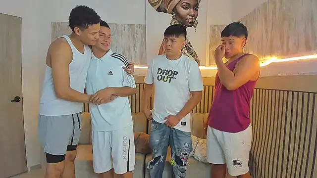 Snapshot of friendslikeplay chatting on 02/02/26, 09:25 friendslikeplay online show from 02/02/26, 09:25