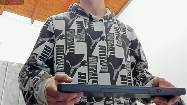 Calvin Hunter online show from 05/02/26, 04:01