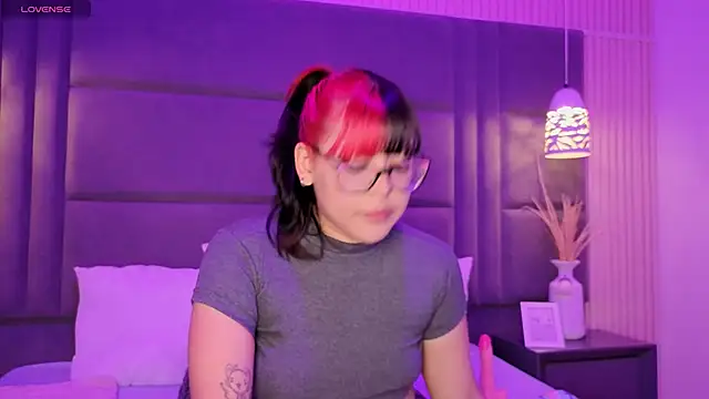 Snapshot of EllieNeptune_ chatting on 02/22/26, 07:59 EllieNeptune online show from 02/22/26, 07:59