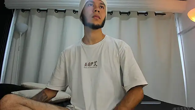 Liam Noir online show from 01/17/26, 01:37