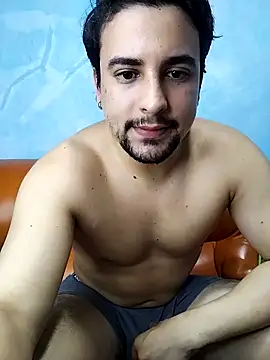 Snapshot of AxelWhitte chatting on 02/14/26, 07:03 AxelWhitte online show from 02/14/26, 07:03