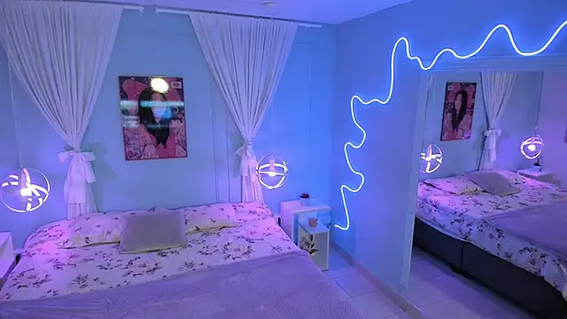 naomi campell online show from 03/10/26, 07:18