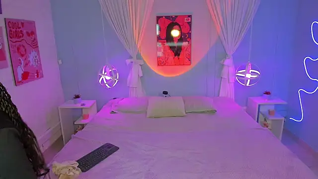 naomi campell online show from 02/27/26, 07:24