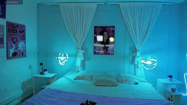 naomi campell online show from 03/27/26, 07:37