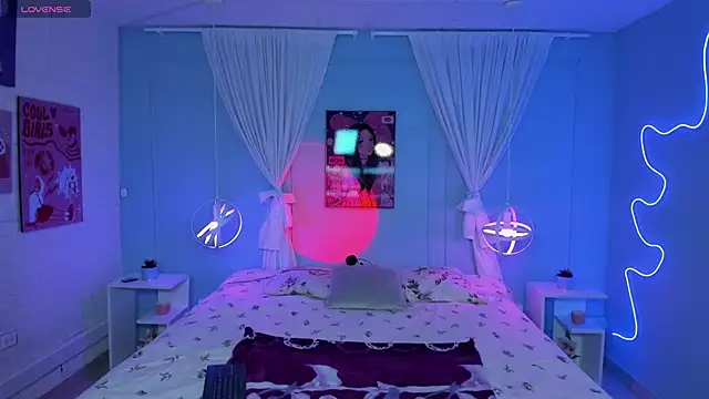 naomi campell online show from 02/11/26, 07:36