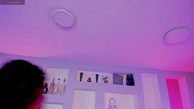 naomi campell online show from 03/31/26, 11:45