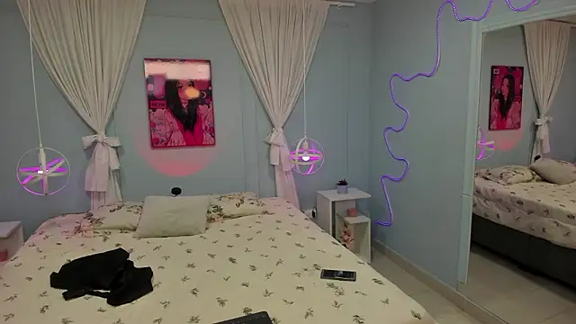 naomi campell online show from 02/09/26, 07:23