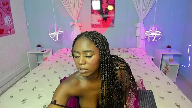 naomi campell online show from 02/10/26, 07:24