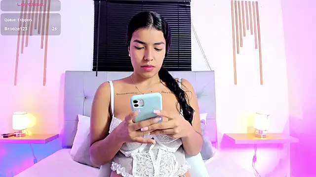 Snapshot of _kimmygrey chatting on 02/28/26, 01:38 kimmygrey online show from 02/28/26, 01:38