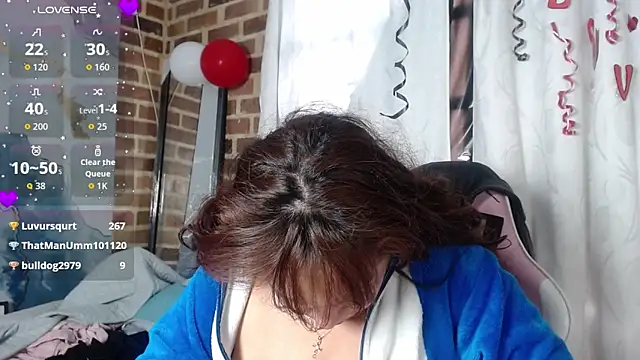 Snapshot of HannaRose- chatting on 02/15/26, 11:31 HannaRose- online show from 02/15/26, 11:31