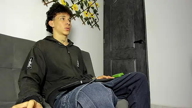 Maxxx bigcockx online show from 03/18/26, 04:15