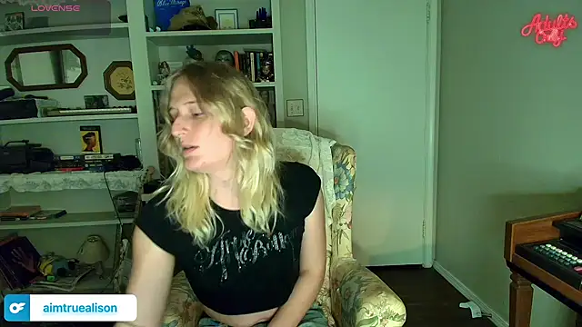 Snapshot of goddessalison chatting on 07/21/26, 01:30 goddessalison online show from 07/21/26, 01:30