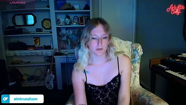 Snapshot of goddessalison chatting on 07/08/26, 01:30 goddessalison online show from 07/08/26, 01:30