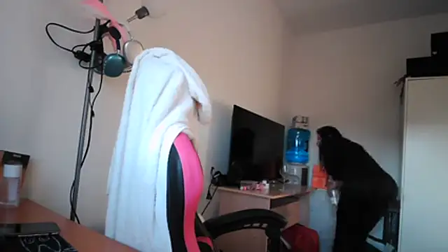 Yulian Milf online show from 02/26/26, 04:51