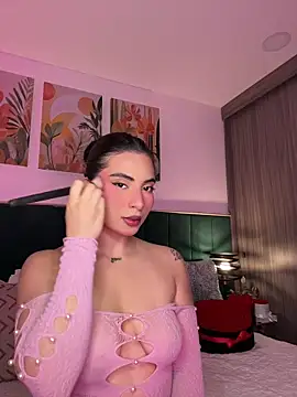 Snapshot of IrinaBlanc chatting on 07/16/26, 10:40 IrinaBlanc online show from 07/16/26, 10:40