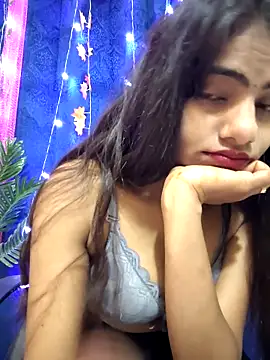 Snapshot of Alisha_Babyy chatting on 02/25/26, 04:56 Alisha Babyy online show from 02/25/26, 04:56