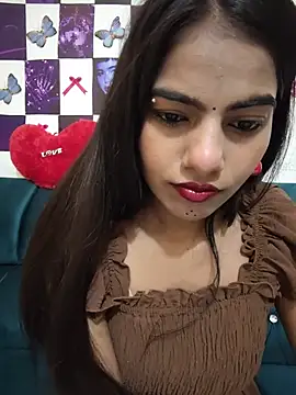 Snapshot of Alisha_Babyy chatting on 06/20/26, 03:44 Alisha Babyy online show from 06/20/26, 03:44