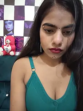 Snapshot of Alisha_Babyy chatting on 06/15/26, 04:12 Alisha Babyy online show from 06/15/26, 04:12