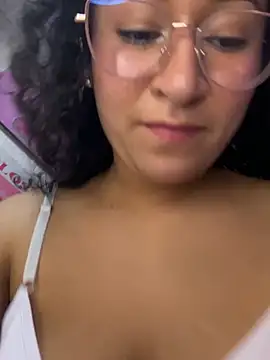 Dany Moon  online show from 02/03/26, 06:22