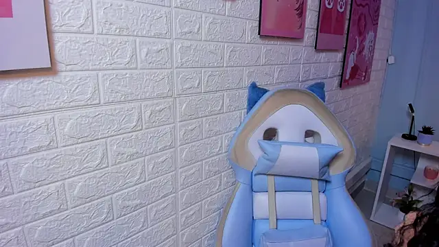 Dany Moon  online show from 03/17/26, 03:42