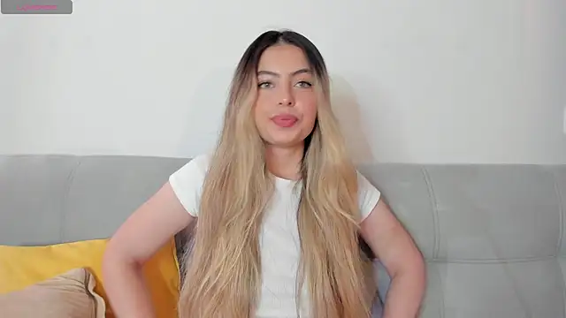 Snapshot of Fernanda_aaaa chatting on 02/08/26, 01:53 Fernanda aaaa online show from 02/08/26, 01:53