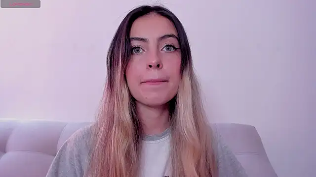 Snapshot of Fernanda_aaaa chatting on 06/16/26, 03:34 Fernanda aaaa online show from 06/16/26, 03:34
