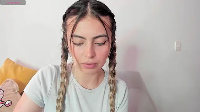 Fernanda aaaa online show from 04/08/26, 02:51