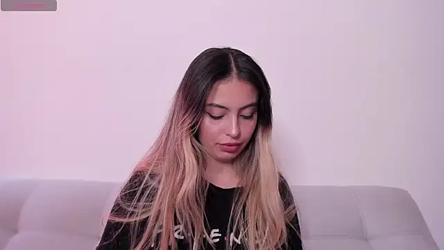 Fernanda aaaa online show from 05/11/26, 02:07