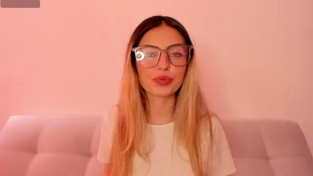 Fernanda aaaa online show from 03/19/26, 03:56