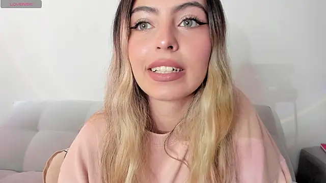 Fernanda aaaa online show from 04/04/26, 03:07