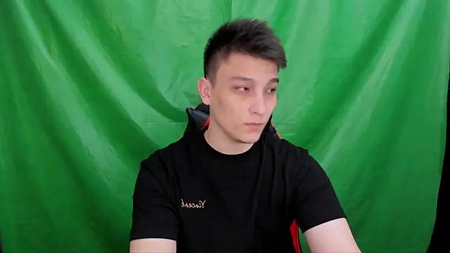 Snapshot of Justin_time111 chatting on 04/06/26, 01:56 Justin time111 online show from 04/06/26, 01:56