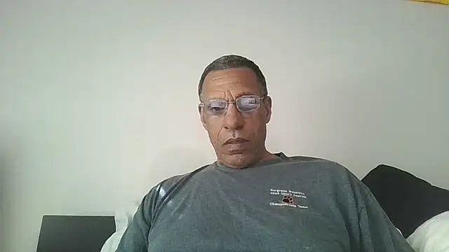 swimmer2496 online show from 04/08/26, 07:59