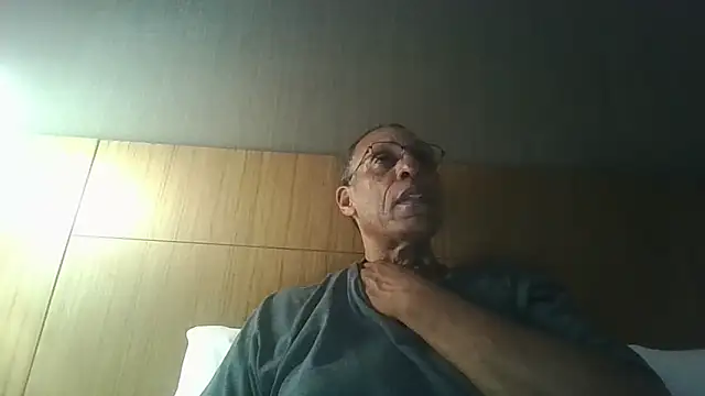 swimmer2496 online show from 04/02/26, 01:35