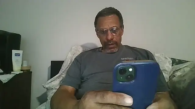 swimmer2496 online show from 03/08/26, 10:02