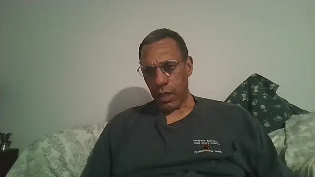 swimmer2496 online show from 02/15/26, 03:51