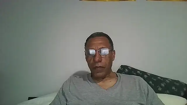 swimmer2496 online show from 04/14/26, 04:17