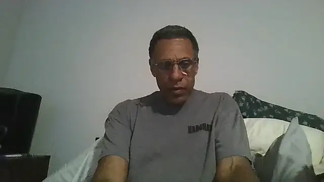 Snapshot of swimmer2496 chatting on 04/24/26, 01:51 swimmer2496 online show from 04/24/26, 01:51