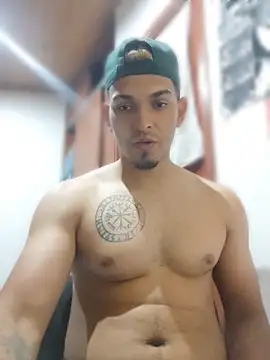 Ernesto23415 online show from 04/30/26, 04:52