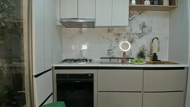 Zoe borgues online show from 03/17/26, 09:07