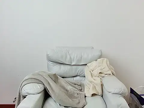 Snapshot of Aint686 chatting on 02/05/26, 11:17 Aint686 online show from 02/05/26, 11:17