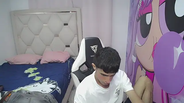 Snapshot of Akyra_latinn chatting on 01/19/26, 03:05 Akyra latinn online show from 01/19/26, 03:05