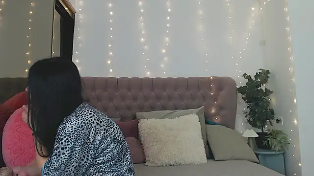 Snapshot of Silena_sky chatting on 02/25/26, 01:55 Silena sky online show from 02/25/26, 01:55