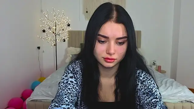 Snapshot of Silena_sky chatting on 01/18/26, 01:58 Silena sky online show from 01/18/26, 01:58