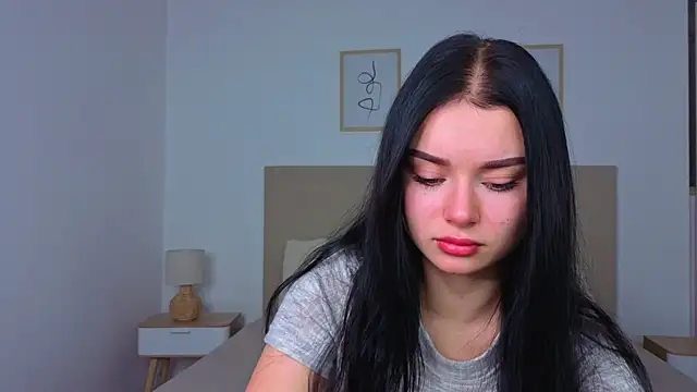 Snapshot of Silena_sky chatting on 01/19/26, 01:59 Silena sky online show from 01/19/26, 01:59