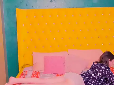 Izzymonroey online show from 01/18/26, 01:03