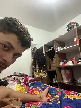 Snapshot of casal_prosperar chatting on 02/25/26, 03:51 casal prosperar online show from 02/25/26, 03:51