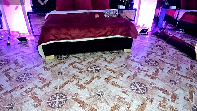 Lucia 24x online show from 04/19/26, 01:12